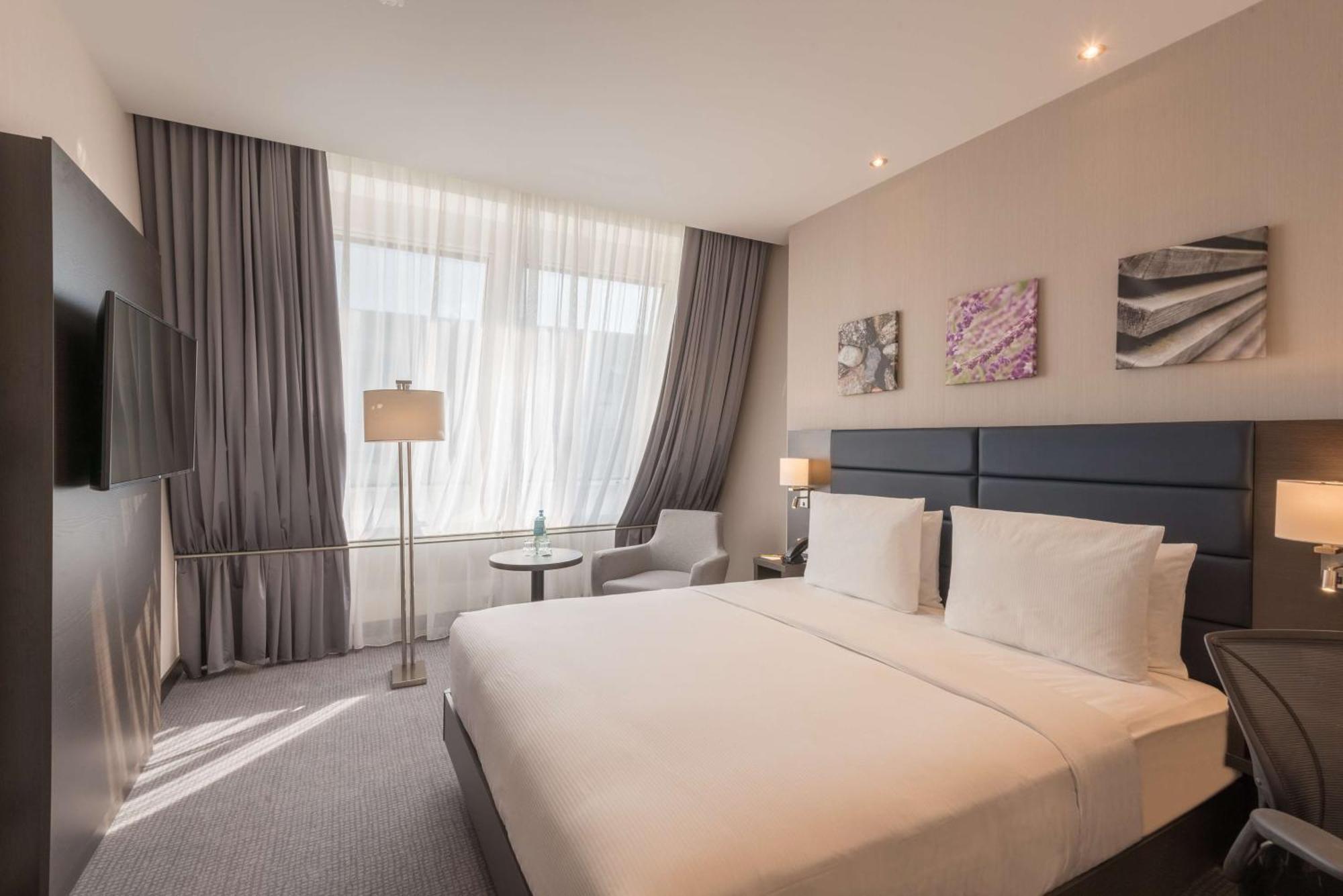 Hilton Garden Inn Frankfurt City Centre Frankfurt pe Main Exterior foto