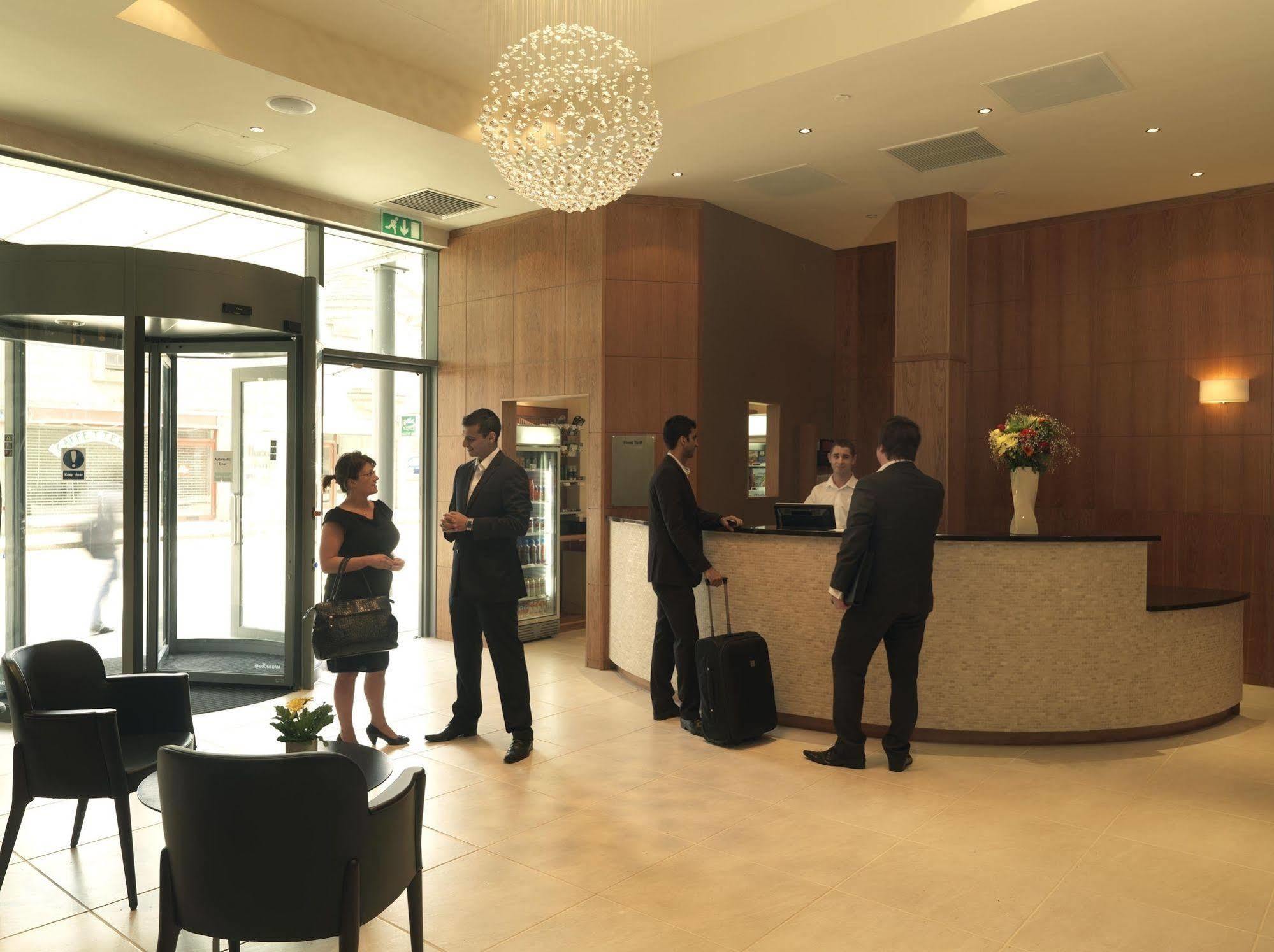 Hilton Garden Inn Frankfurt City Centre Frankfurt pe Main Exterior foto